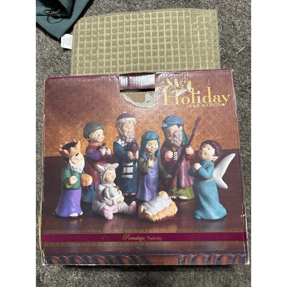 Vintage Christmas‎ Holiday Home Accents Porcelain Nativity Scene